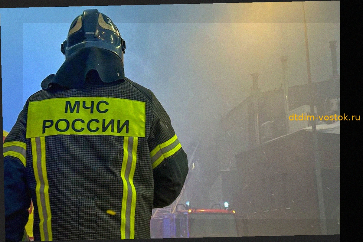 Сильный пожар в Люберцах: Огонь охватил балконы жилого дома
