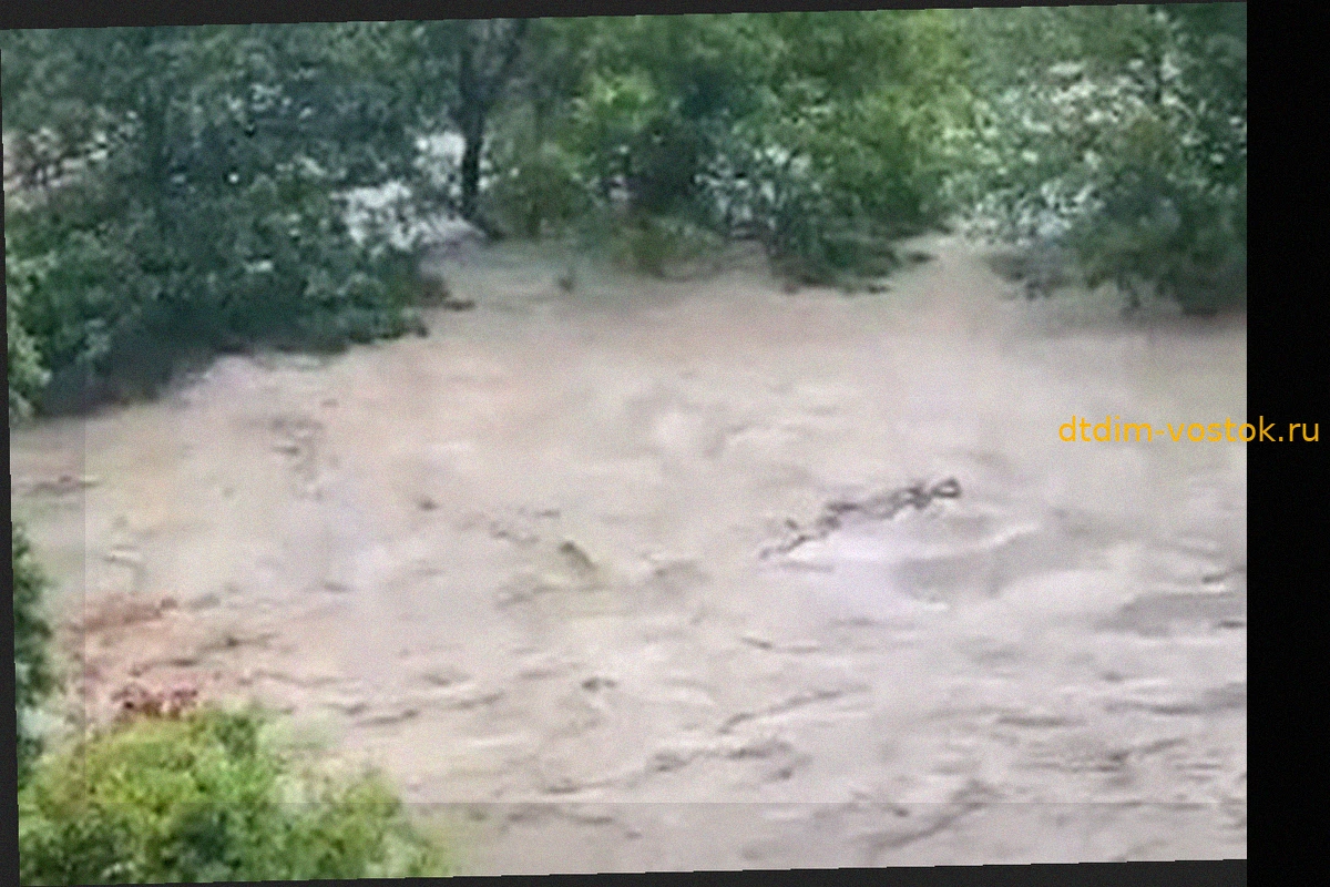 Мощные ливни вызвали затопления на курортах Краснодарского края